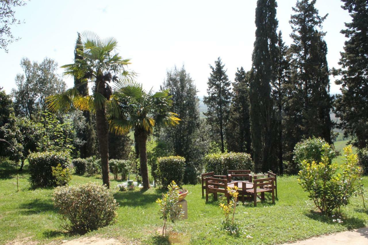 Bb Gli Aristogatti Bed & Breakfast Ghizzano Exterior foto